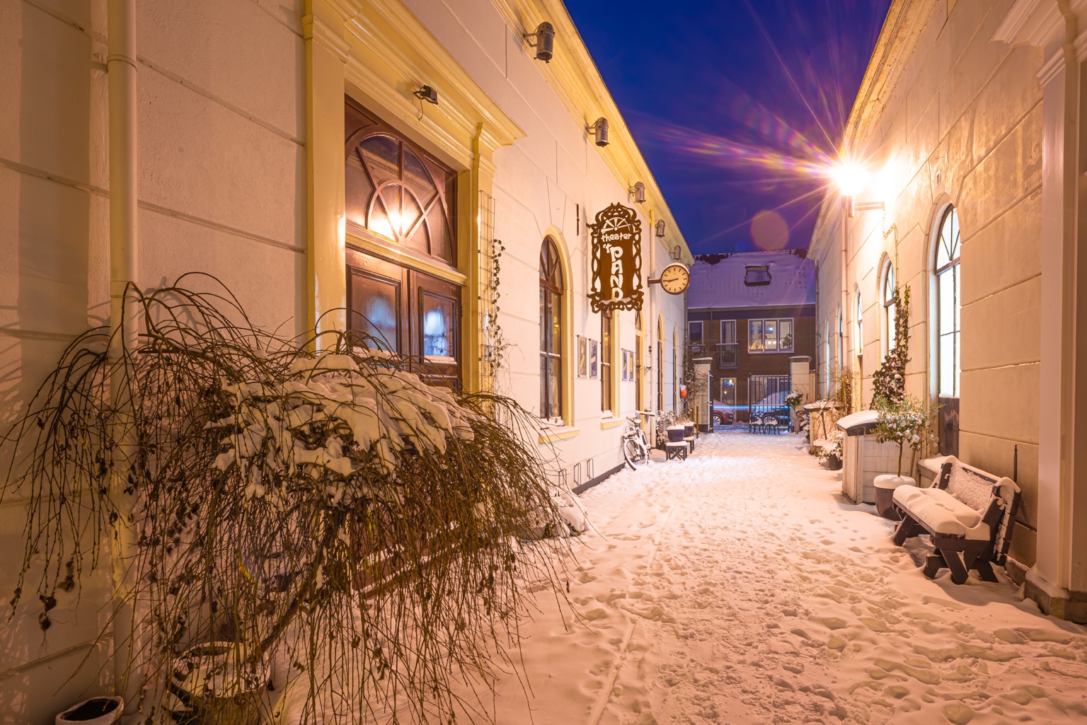 Theater ’t Pand bij nacht